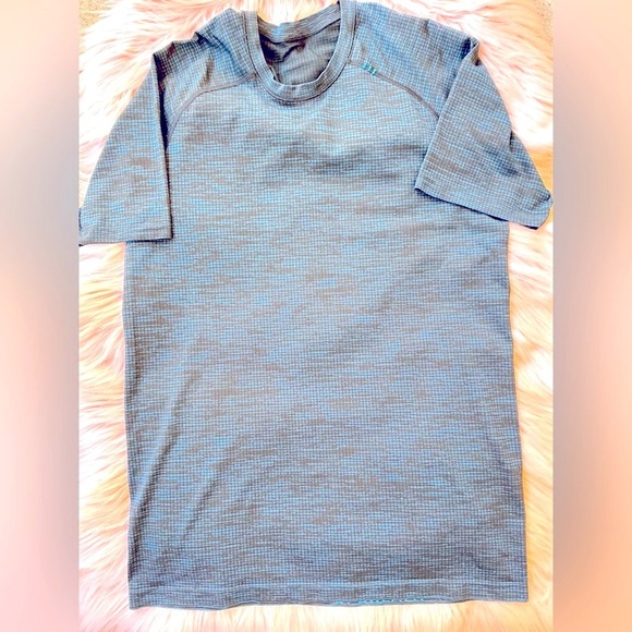 Lululemon Other - Lululemon Athletica Gray Short Sleeve Tee Relaxed Fit